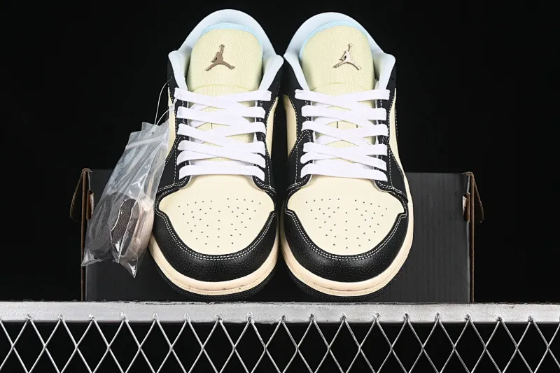 All categories Air Jordan Jordan series basketball shoes Air Jordan 1 Low Air Jordan 1 Low "Coconut Milk Black" AJ1 Joe 1 island style low-top cultural basketball shoes HQ3437-101